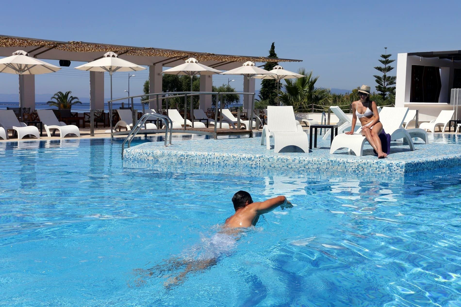 Πισίνα · Cabana για όλη τη μέρα